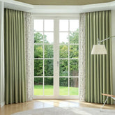 Cortina Personalizada Brielle Verde-Sálvia com Patchwork e Blackout Preto